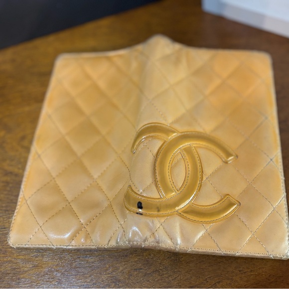 CHANEL Cambon Line Large Beige Yellow 
Calfskin Leather wallet - Picture 2 of 12
